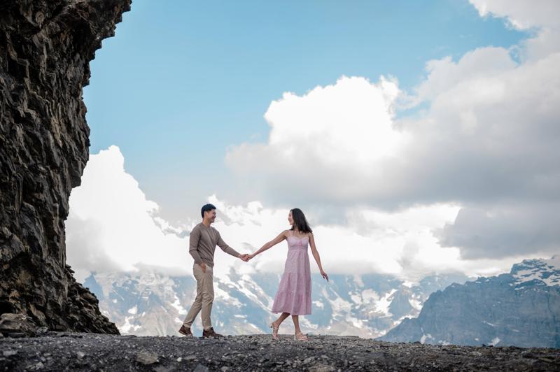 kevin_caroline_engagement_cover