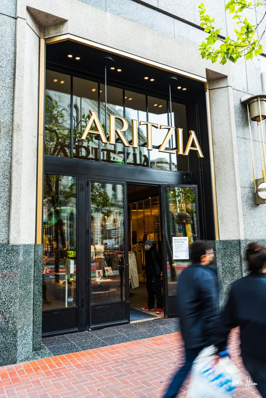 Aritzia Storefront